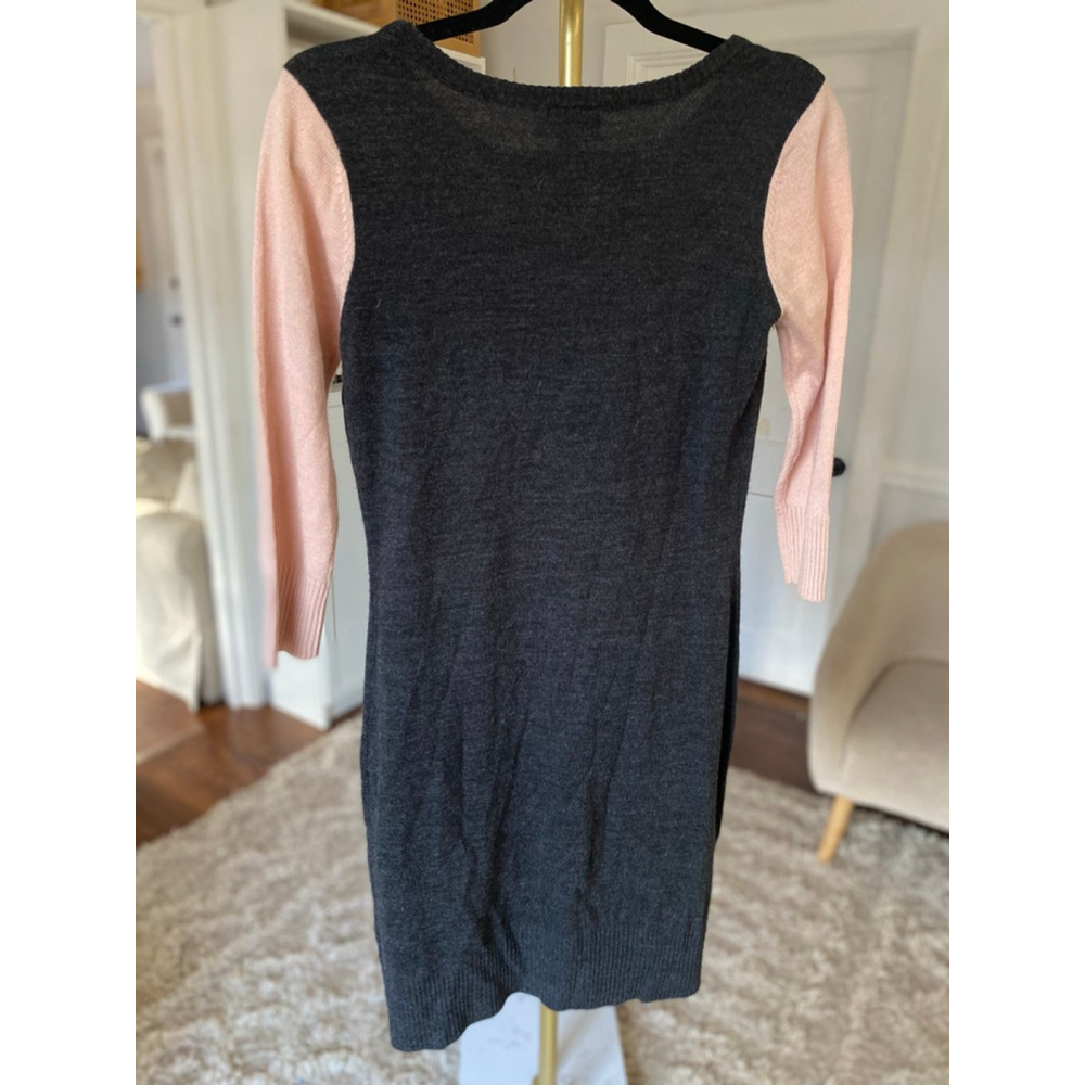 By & By Pearl Shoulder Knit Dress Quiet Luxury Old Money Parisian Preppy Classic - Picture 3 of 6